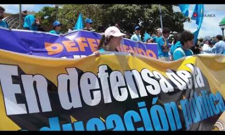 Firman pacto nacional la educación pública costarricense  #crconfíaenlaupública🇨🇷