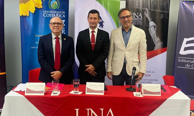 Editoriales y librerías convergen en Feria Internacional del Libro Universitario
