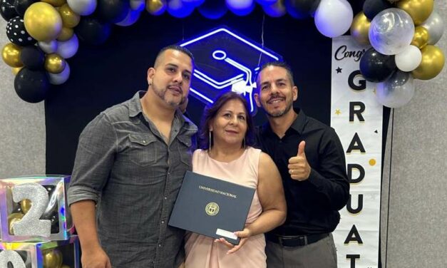 María Auxiliadora, el sueño de graduación cumplido a sus 62 años