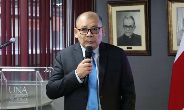 Experto: “La IA no reemplazará al docente, pero sí transforma su trabajo”
