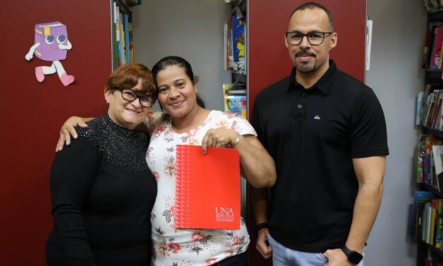 Esfuerzo con recompensa: madres migrantes obtienen herramientas para sus emprendimientos