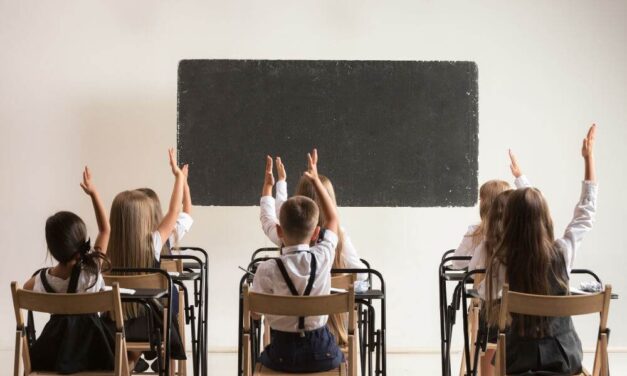 Especialistas presentan balance del sistema educativo 2024