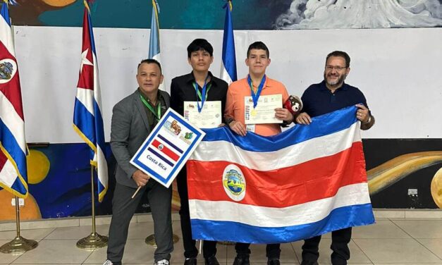 Costa Rica triunfa en El Salvador