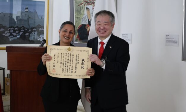 Japón otorga reconocimiento a la Escuela de Literatura y Ciencias del Lenguaje