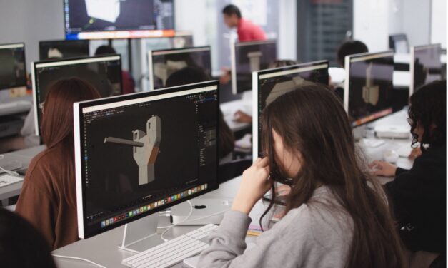 UNA impulsa creatividad digital en colegios públicos