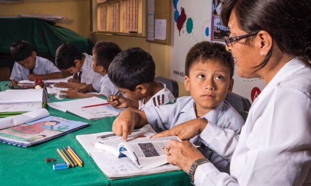 Dignificar al docente es clave para atenuar crisis educativa