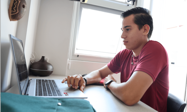 La UNA realiza primer depósito de becas estudiantiles y proyecta nuevo giro para marzo