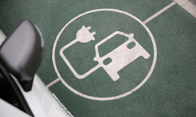 Experto señala conveniencia de la electrificación del transporte