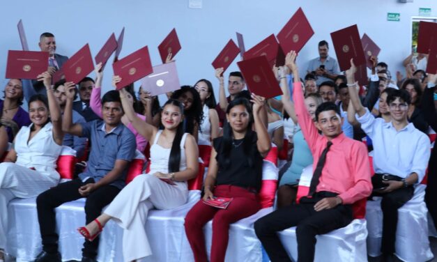 Campus Sarapiquí celebró primera graduación 2025