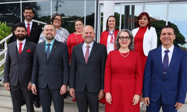 Equipo multidisciplinario estará en el gabinete de Rectoría