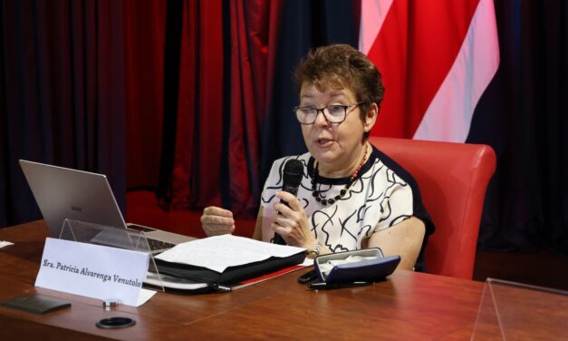 “La historia debe ser veraz y la literatura, verosímil, para que te atrape”