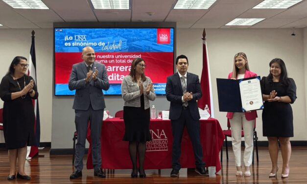 Política económica recibe acreditación regional