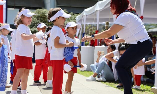 UNA conmemoró 204 años de Independencia de Costa Rica