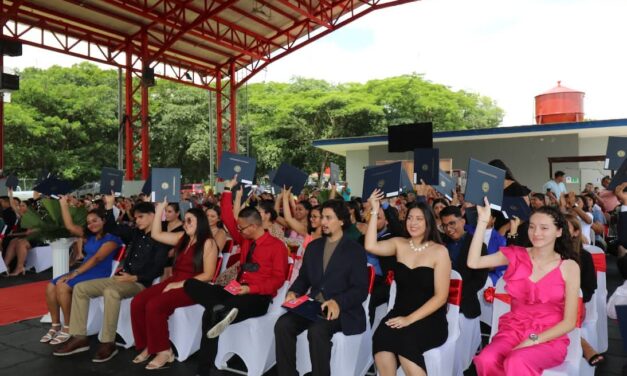 Más que títulos, fueron historias que marcaron la vida universitaria