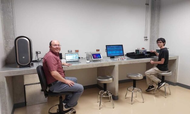 UNA incorpora hardware con qubits físicos para docencia e investigación