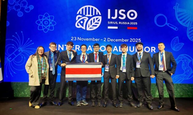 Estudiante de secundaria gana medalla de bronce en la XXI Olimpiada Juvenil Internacional de Ciencias