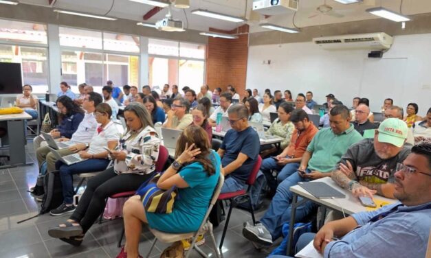 Docentes de la Sede Regional Chorotega reflexionan sobre su praxis y uso de la IA