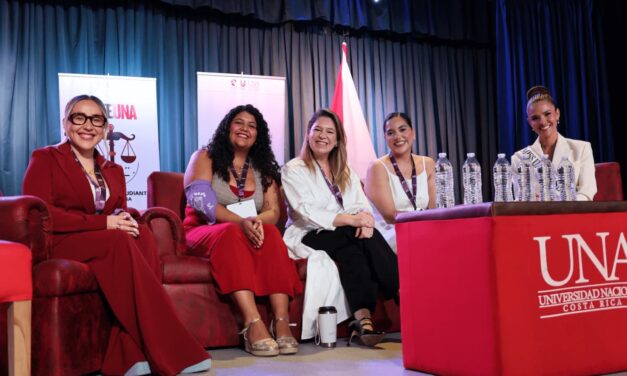 Amenazas, insultos y desprestigio enfrentan las mujeres  que opinan, advierte rectora adjunta de la UNA