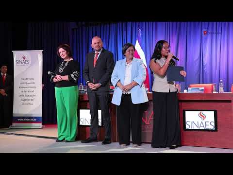 Tres carreras de la UNA obtienen reacreditación