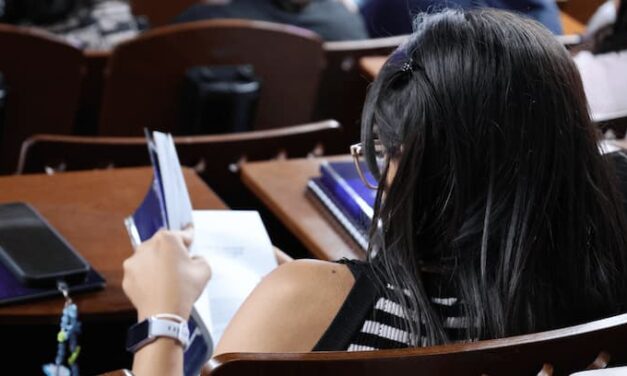 Presentan libro que expone brechas de género en la gestión del riesgo de desastres